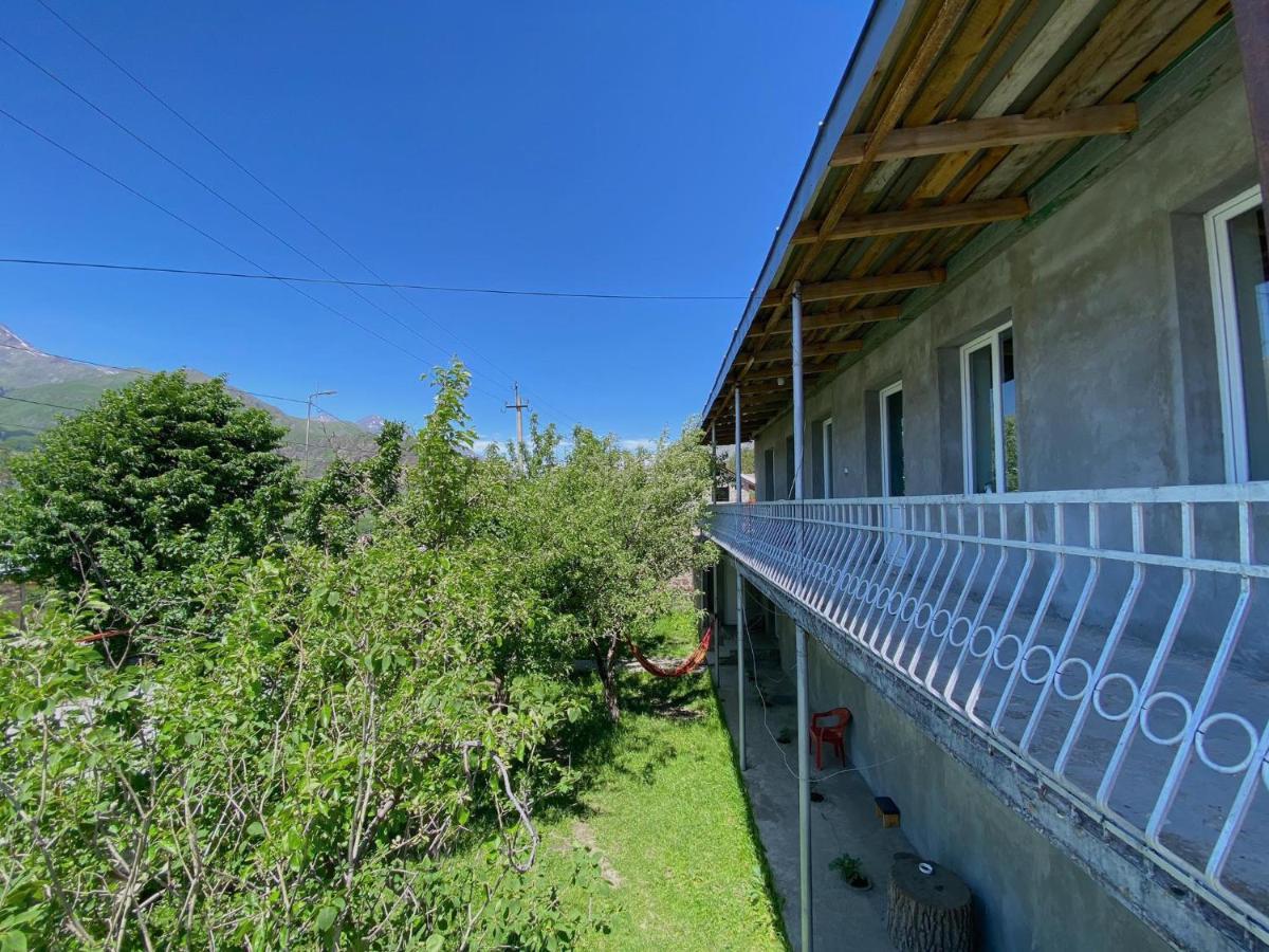 Geo Inn Stepantsminda Exterior photo
